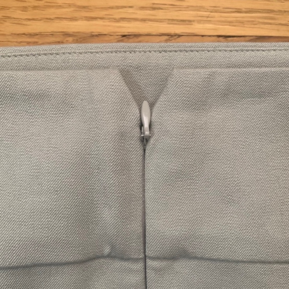 Banana Republic Stretch Skirt - Khaki color - Picture 3 of 5